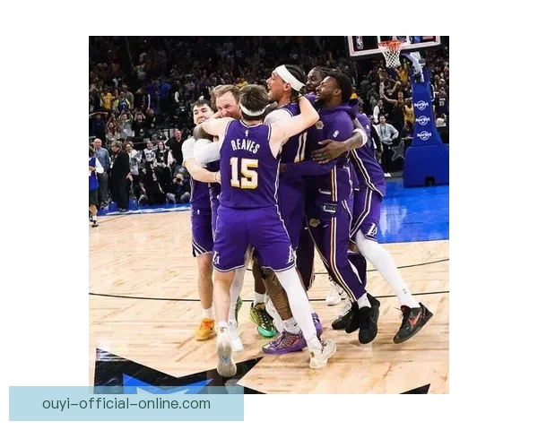 西部最新排名湖人连胜稳居第三火箭绝杀紧随太阳连败被快船追赶