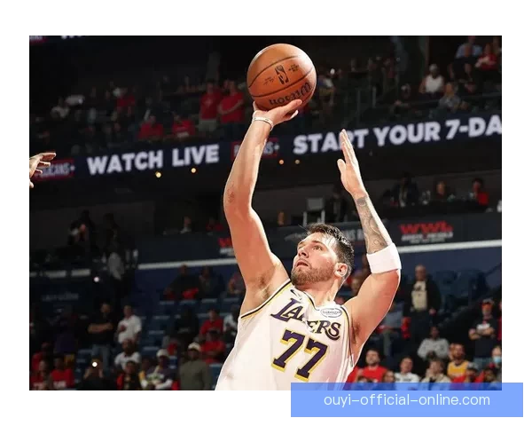 湖人喜讯不断 詹姆斯再度称王东契奇破纪录季后赛展望总冠军