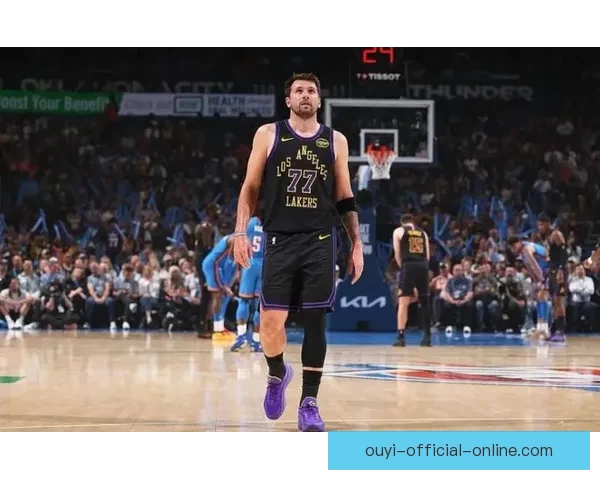 湖人遭重创东契奇或缺席前两轮季后赛复出存疑