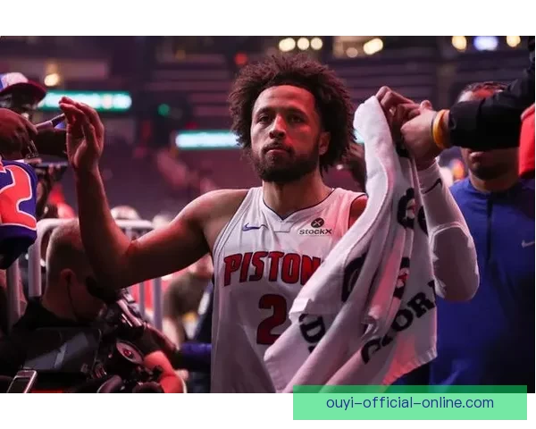 坎宁安确诊气胸引发热议 NBA评奖规则遭质疑 活塞季后赛希望受影响 坎宁安确诊气胸引发热议 NBA评奖规则遭质疑 活塞季后赛希望受影响